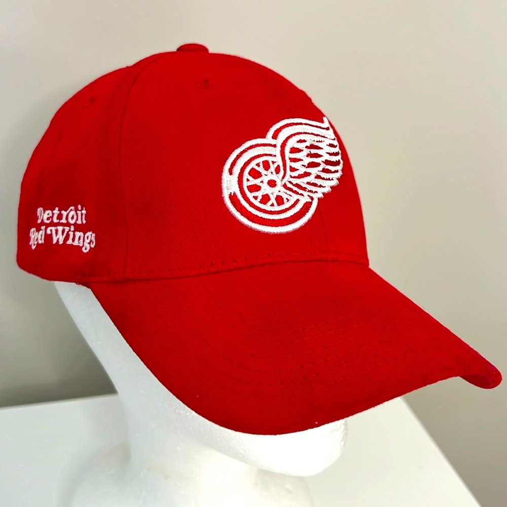 Detroit Red Wings adjustable cap